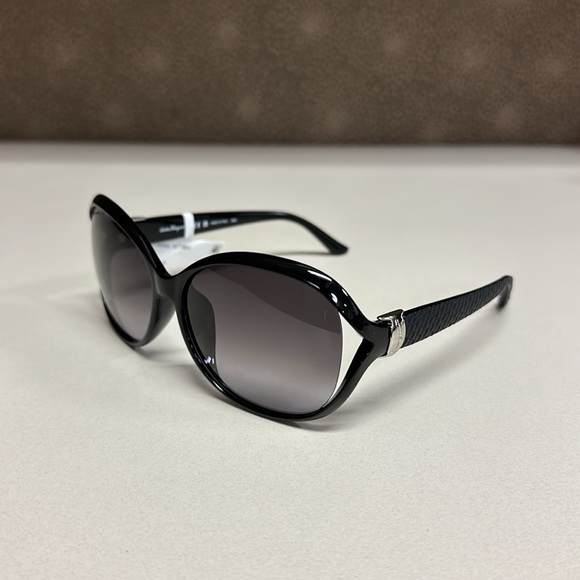 ???NEW Salvatore Ferragamo 61mm Round Black Sunglasses main image 8